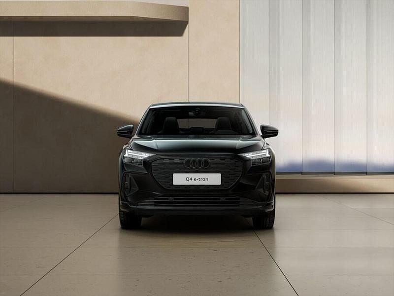 Käytetty Audi Q4 Sportback e-tron Comfort 210 kW (286 HP) 2026 Katumaasturi