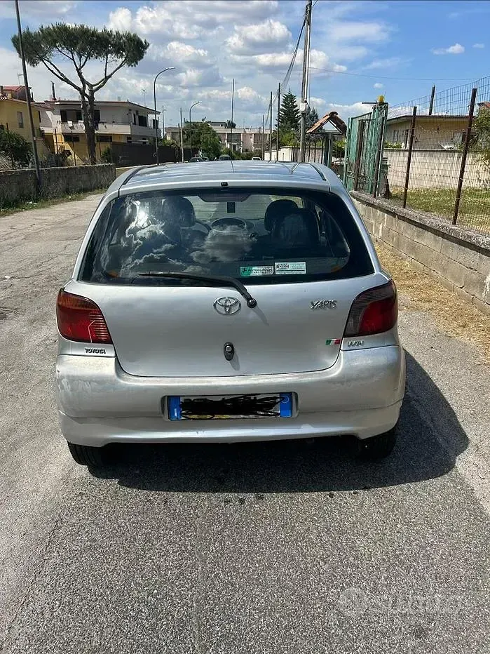 Usata Toyota Yaris 68 CV (50 kW) 2002 Utilitaria