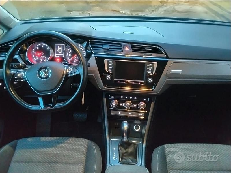 Usata VW Touran Comfortline 110 CV (80 kW) 2016 Grigio Monovolume