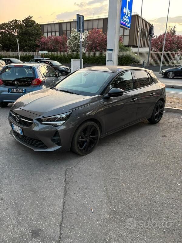 Usata Opel Corsa GS Line 102 CV (75 kW) 2020 Grigio Utilitaria