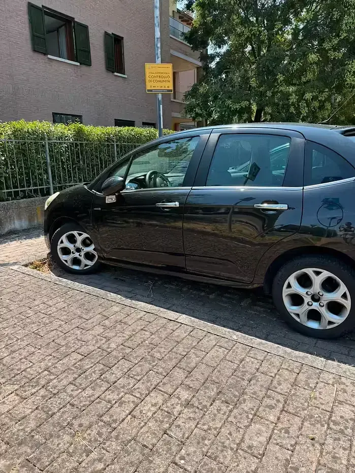 Usata Citroën C3 73 CV (53 kW) 2010 Nero Berlina