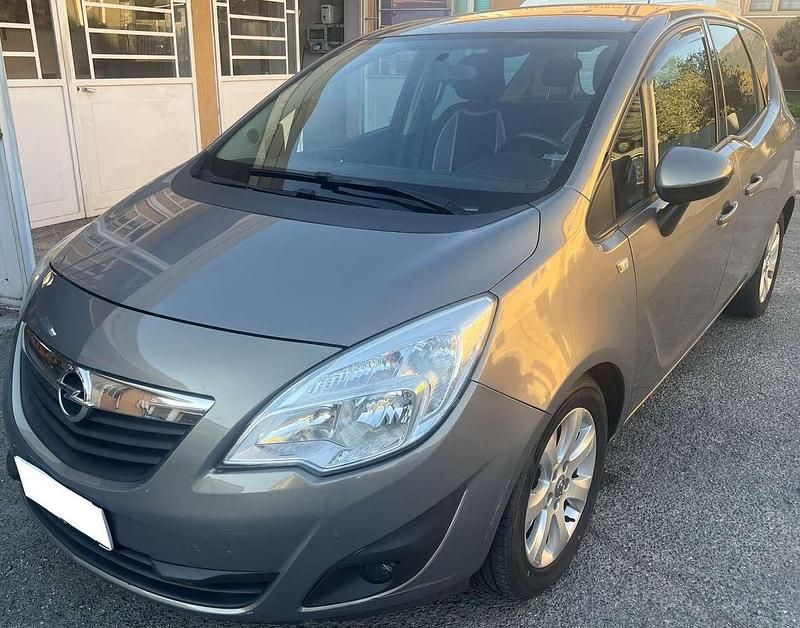 Usata Opel Meriva 95 CV (69 kW) 2012 Grigio Monovolume