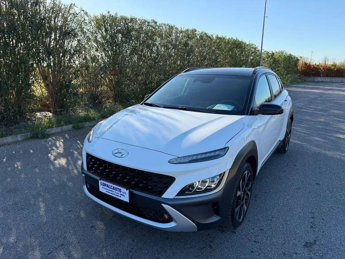 Usata Hyundai Kona 135 CV (99 kW) 2021 Bianco SUV