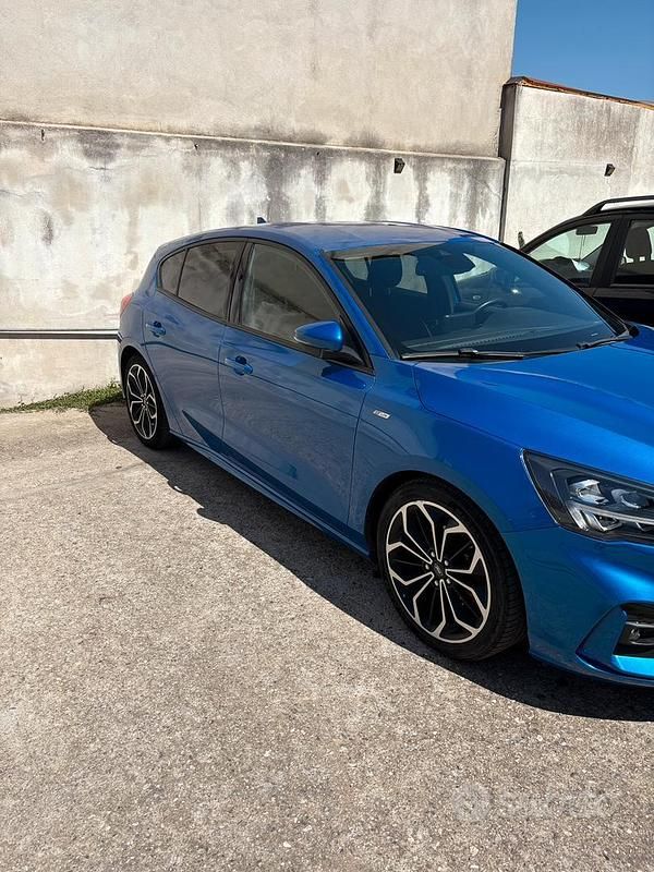 Usata Ford Focus ST-Line 120 CV (88 kW) 2018 Blu Berlina