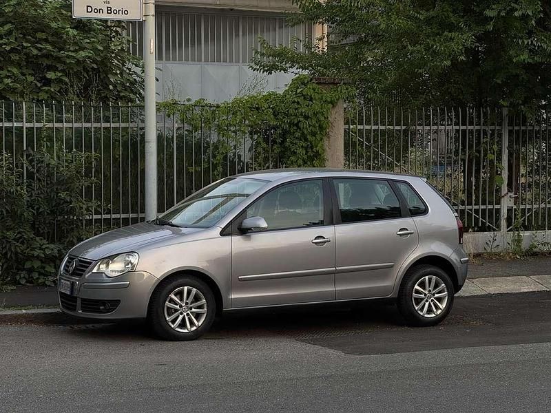 Usata VW Polo Comfortline 69 CV (50 kW) 2008 Grigio Berlina