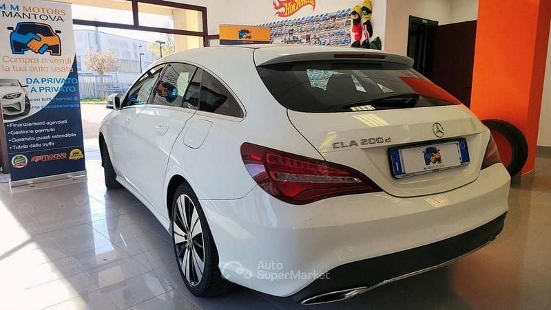 Usata Mercedes CLA200 136 CV (100 kW) 2019 Bianco Station wagon