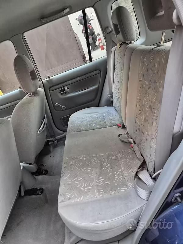 Usata Mazda Demio 63 CV (46 kW) 2000 Blu Utilitaria