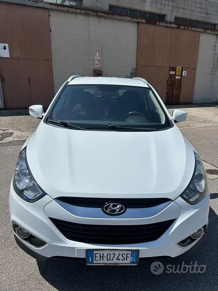 Usata Hyundai ix35 Comfort 136 CV (100 kW) 2011 Bianco SUV
