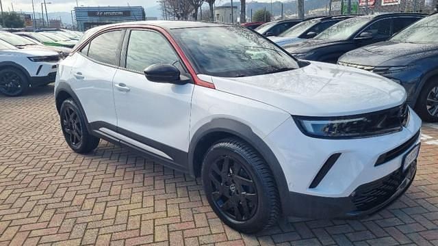 Usata Opel Mokka GS Line 101 CV (74 kW) 2021 Bianco SUV