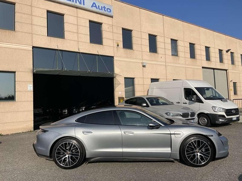 Usata Porsche Taycan 119 kW (163 CV) 2021 Dolomite met Berlina