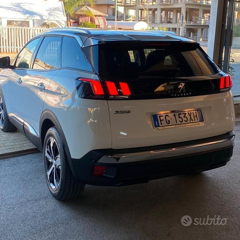 Usata Peugeot 3008 Allure 120 CV (88 kW) 2017 Bianco SUV