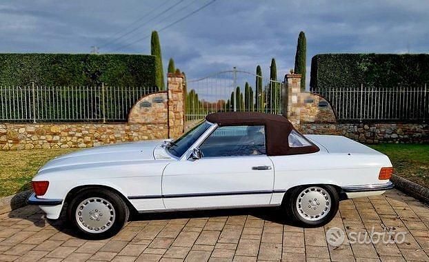 Usata Mercedes SL300 187 CV (137 kW) 1987 Bianco Cabrio