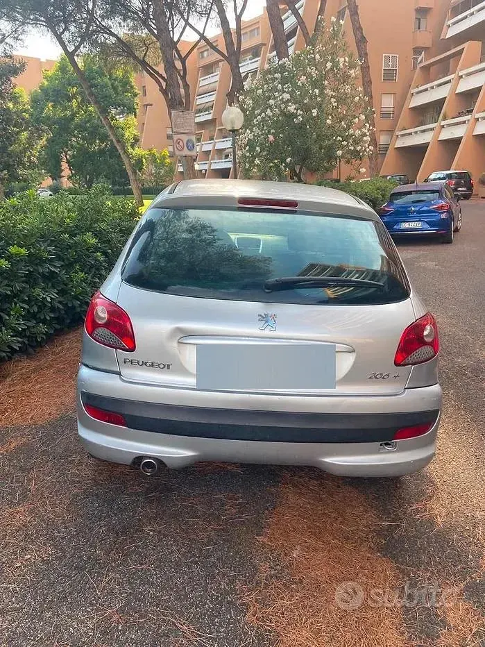 Usata Peugeot 206+ 60 CV (44 kW) 2011 Grigio Utilitaria