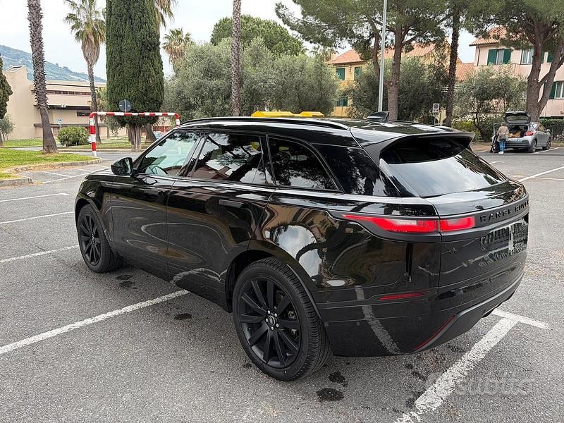 Usata Land Rover Range Rover Velar HSE Dynamic 241 CV (177 kW) 2019 Nero SUV