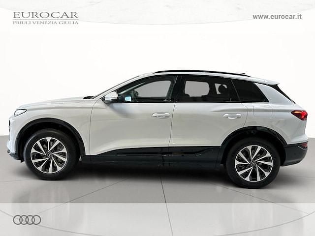 Usata Audi Q6 e-tron Advanced Plus 225 kW (306 CV) 2025 Bianco ghiacciaio metallizzato SUV