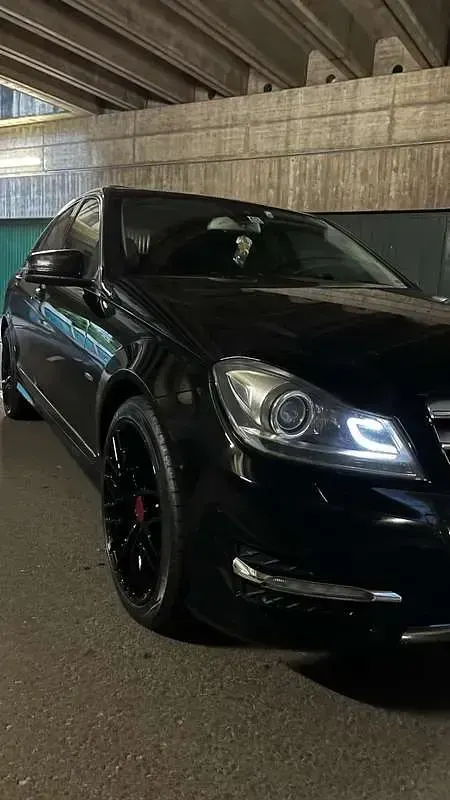 Usata Mercedes C220 170 CV (125 kW) 2011 Nero Berlina