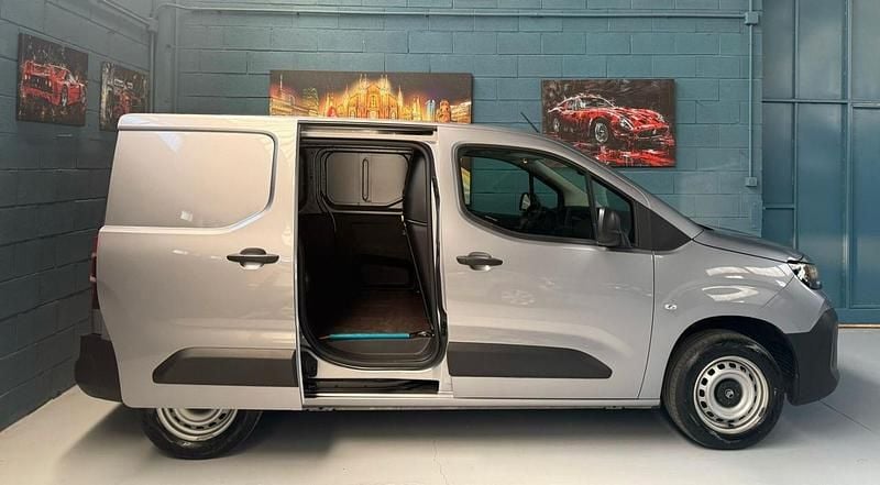 Usata Citroën Berlingo 102 CV (75 kW) 2025 Grigio Monovolume
