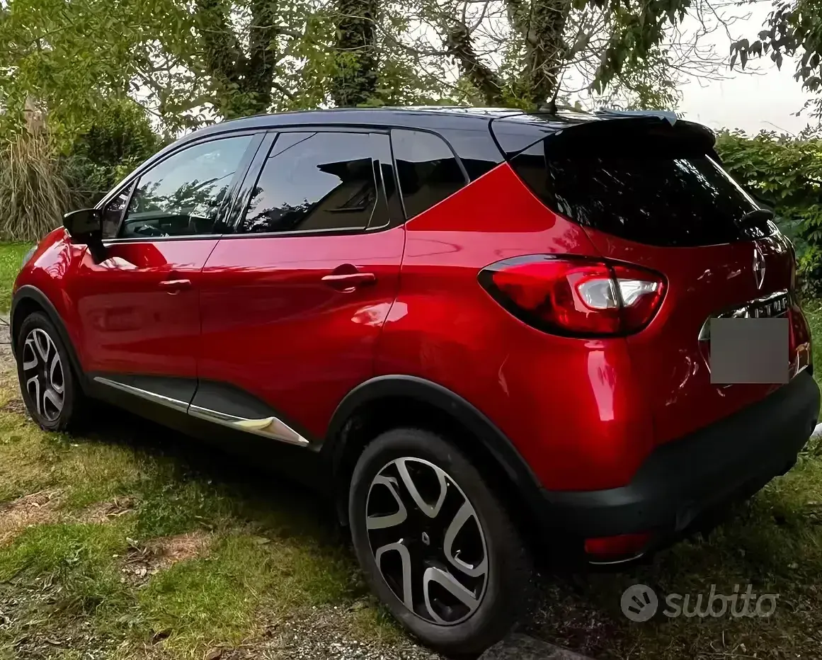 Usata Renault Captur Intens 110 CV (80 kW) 2016 Rosso SUV