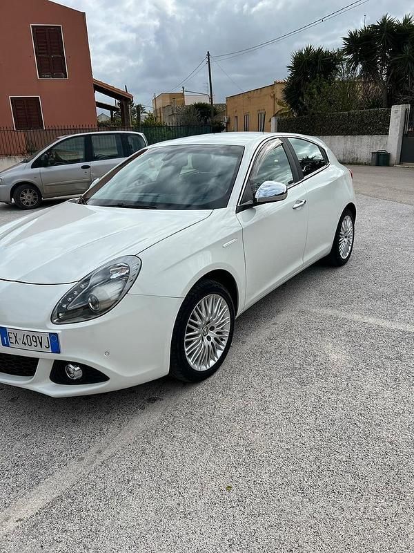 Usata Alfa Romeo Giulietta 150 CV (110 kW) 2015 Bianco Utilitaria