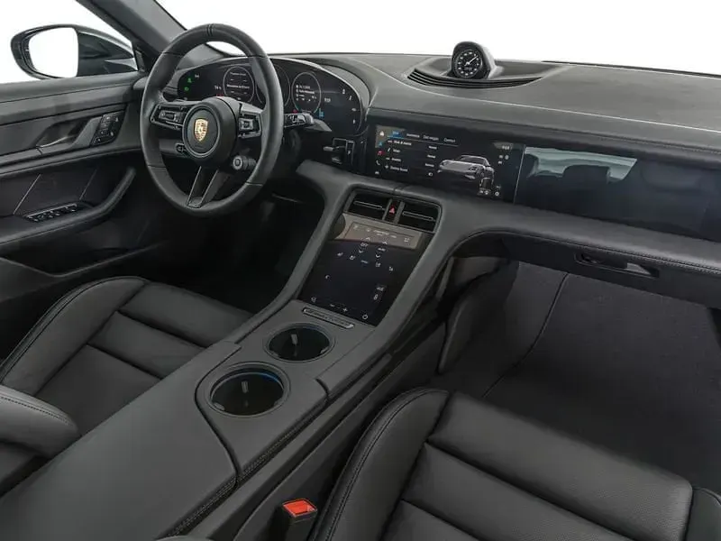 Nuova Porsche Taycan 4S Black Edition 439 kW (598 CV) 2026 Berlina