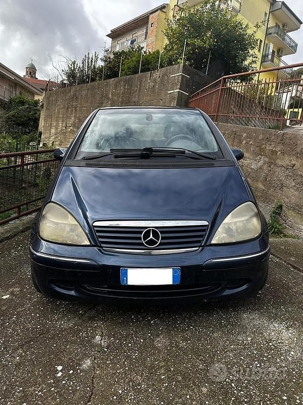 Blu Usata 2003 Mercedes A170 Berlina | 1490 € (Buon prezzo) - Immagine 1/4
