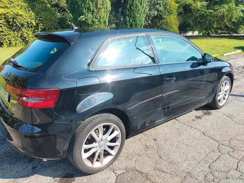 Usata Audi A3 Ambiente 110 CV (80 kW) 2015 Nero Berlina