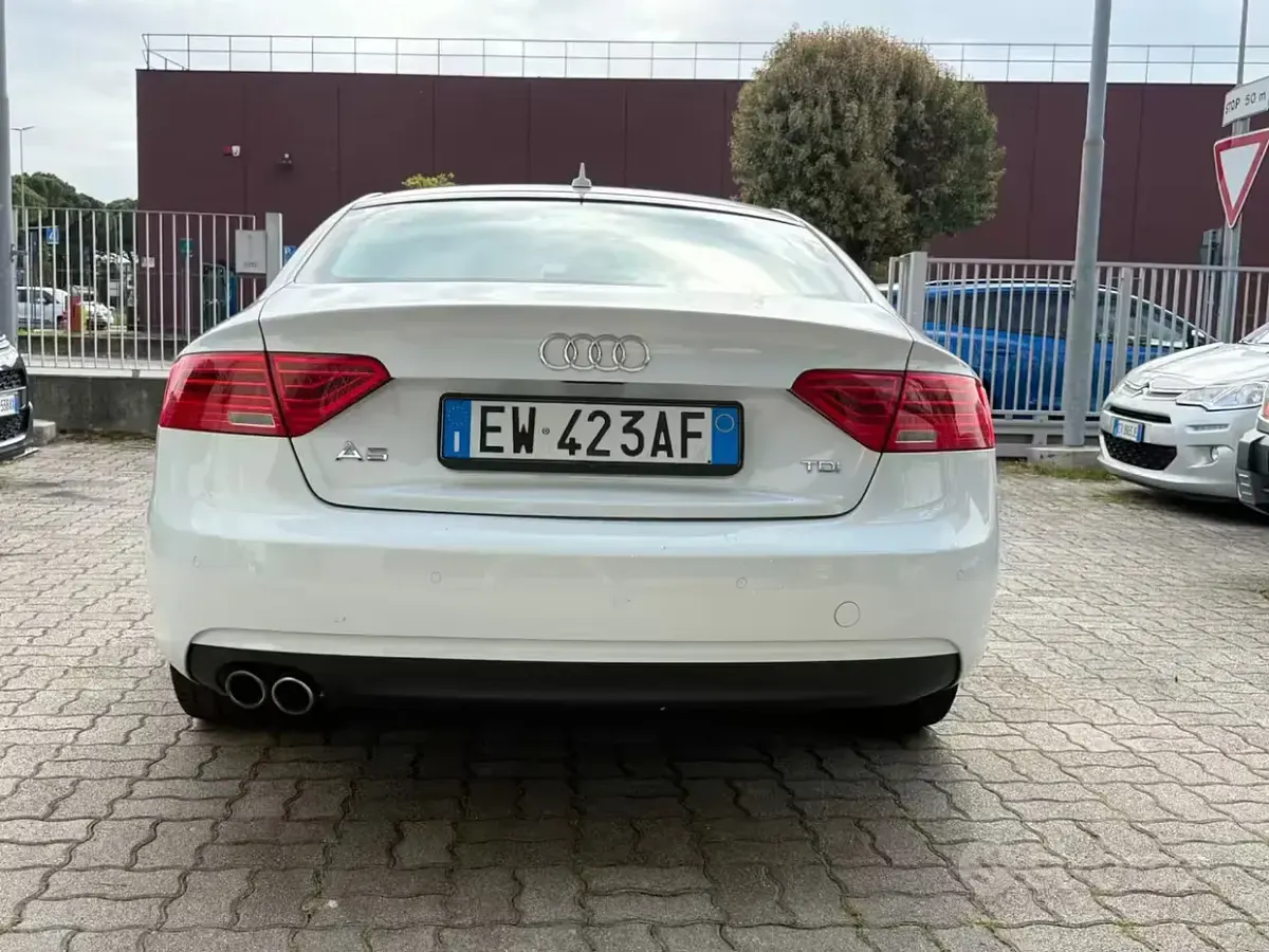 Usata Audi A5 Ambiente 177 CV (130 kW) 2014 Bianco Coupé