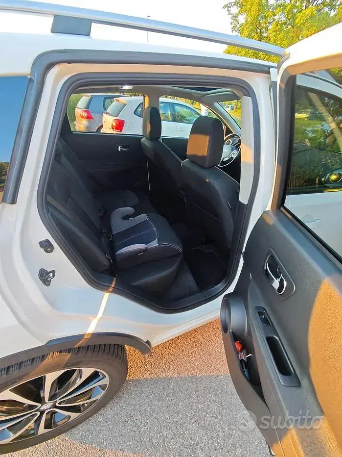 Usata Nissan Qashqai 117 CV (86 kW) 2011 Bianco SUV