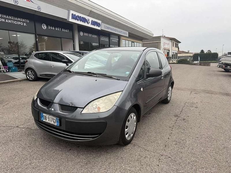 Grigio Usata 2008 Mitsubishi Colt Inform Tre volumi | 1900 € (Super prezzo) - Immagine 1/4