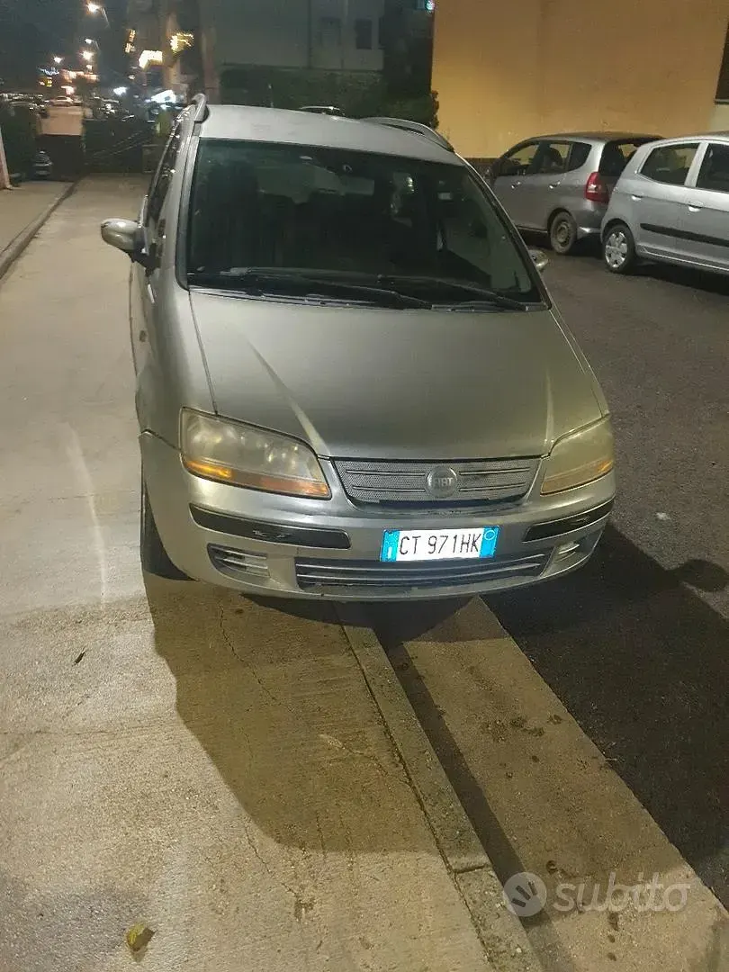 Usata Fiat Idea 2004 Grigio Monovolume