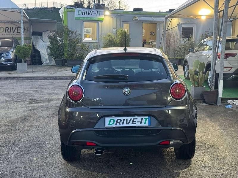 Usata Alfa Romeo MiTo Distinctive 84 CV (61 kW) 2014 Grigio Utilitaria