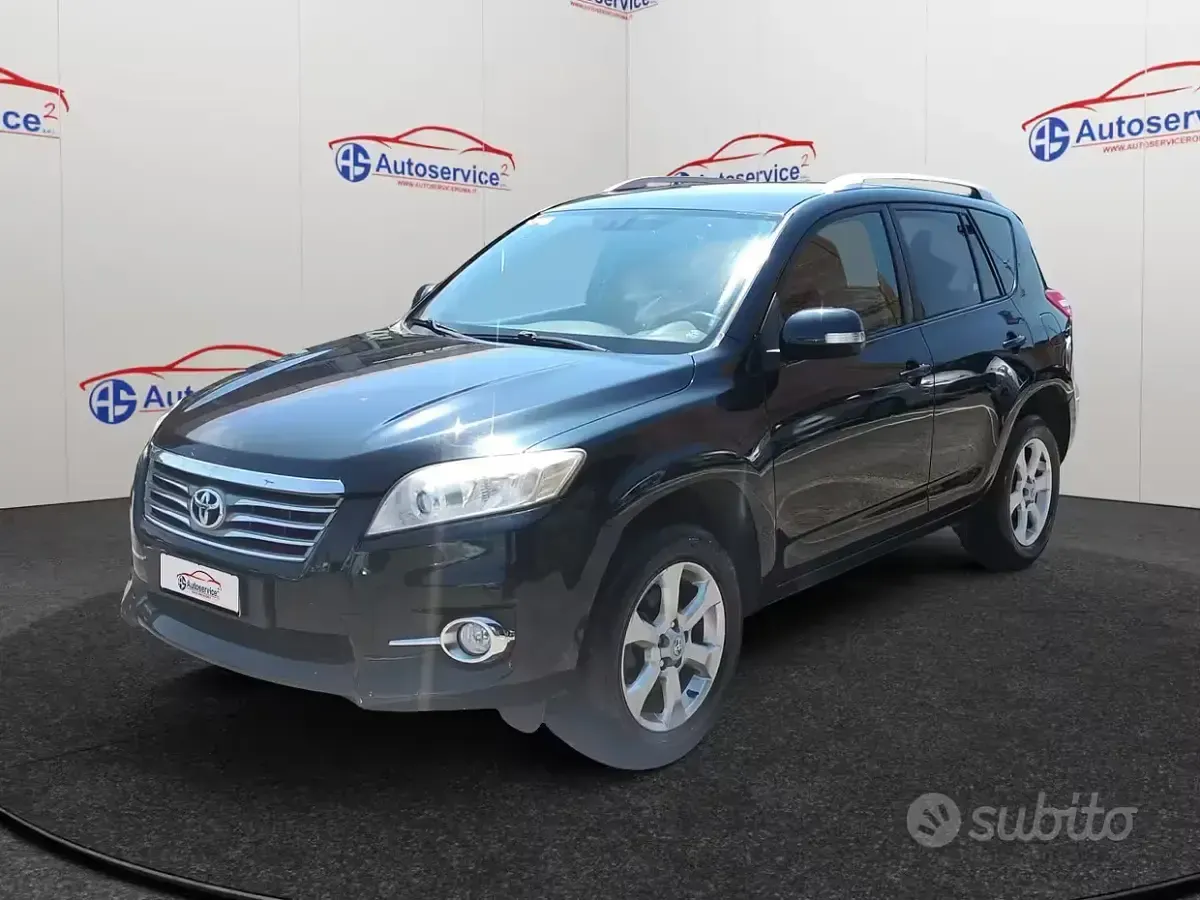 Usata Toyota RAV4 150 CV (110 kW) 2010 SUV
