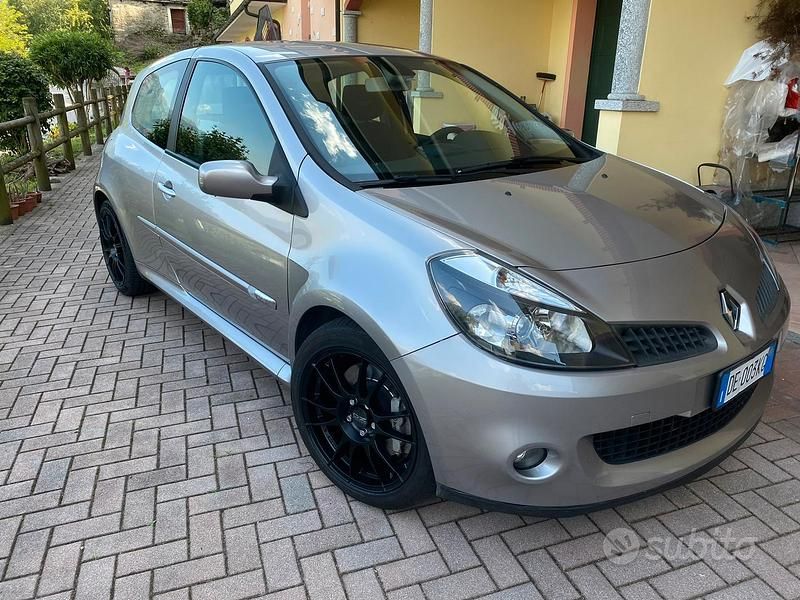 Usata Renault Clio II R.S. 197 CV (144 kW) 2007 Grigio Berlina