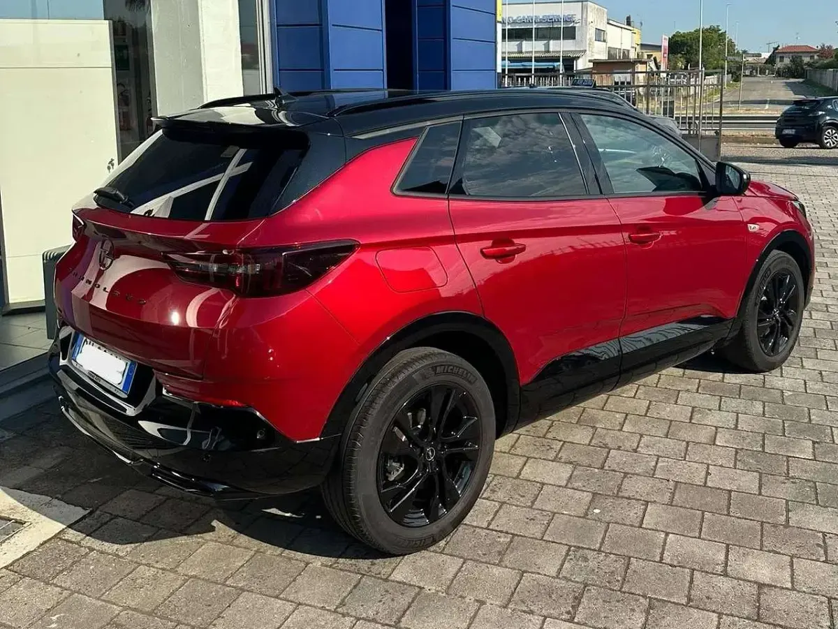 Usata Opel Grandland X GS Line 131 CV (96 kW) 2022 Rosso SUV