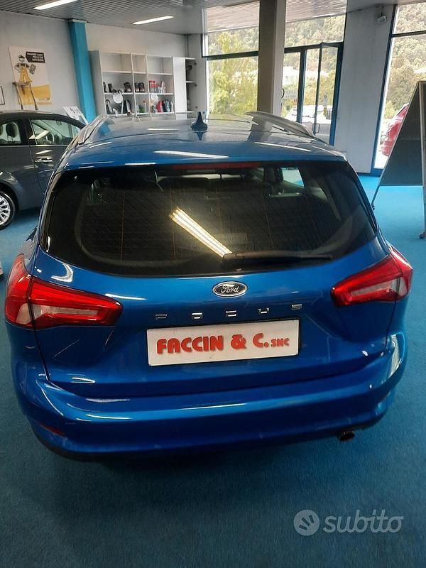 Blu Usata 2019 Ford Focus Business Edition Station wagon | 15.000 € (Buon prezzo) - Immagine 1/4