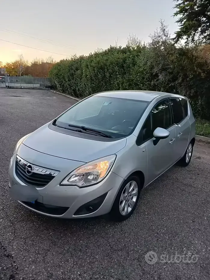 Usata Opel Meriva 101 CV (74 kW) 2012 Monovolume