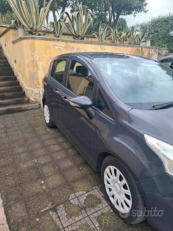 Usata Ford B-MAX 75 CV (55 kW) 2014 Blu Monovolume