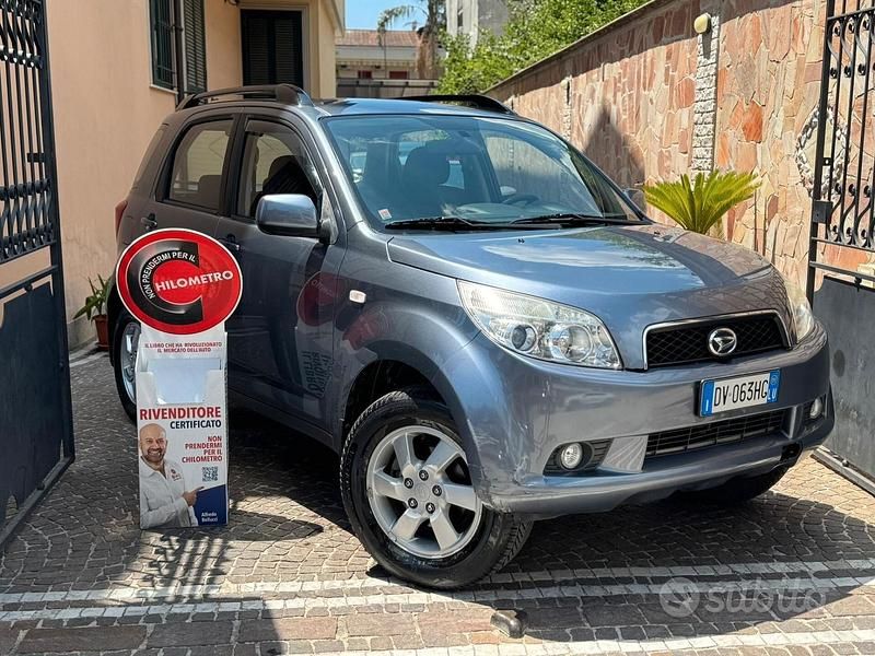 Grigio Usata 2009 Daihatsu Terios HIRO SUV | 6250 € (Buon prezzo) - Immagine 1/4