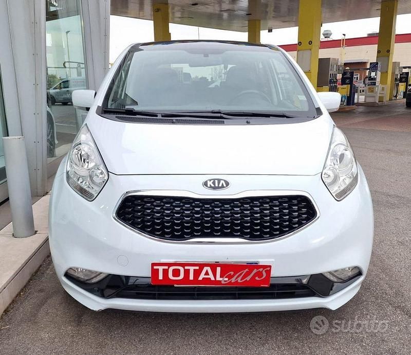 Usata Kia Venga 90 CV (66 kW) 2016 Bianco pastello Utilitaria