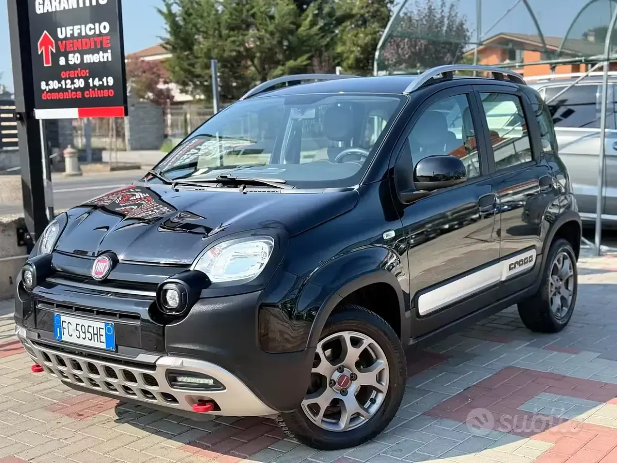 Usata Fiat Panda Cross Cross 80 CV (58 kW) 2015 Nero Utilitaria