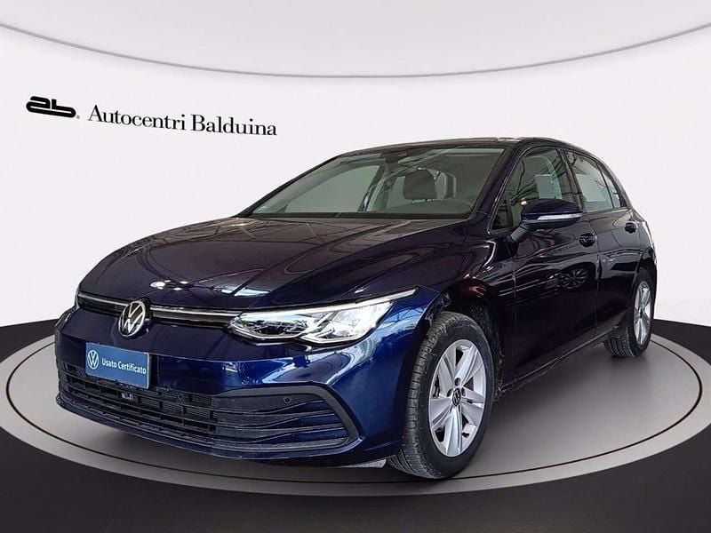 Atlantic blue metalizzato Usata 2022 VW Golf VIII Life Tre volumi | 22.000 € (Buon prezzo) - Immagine 1/4