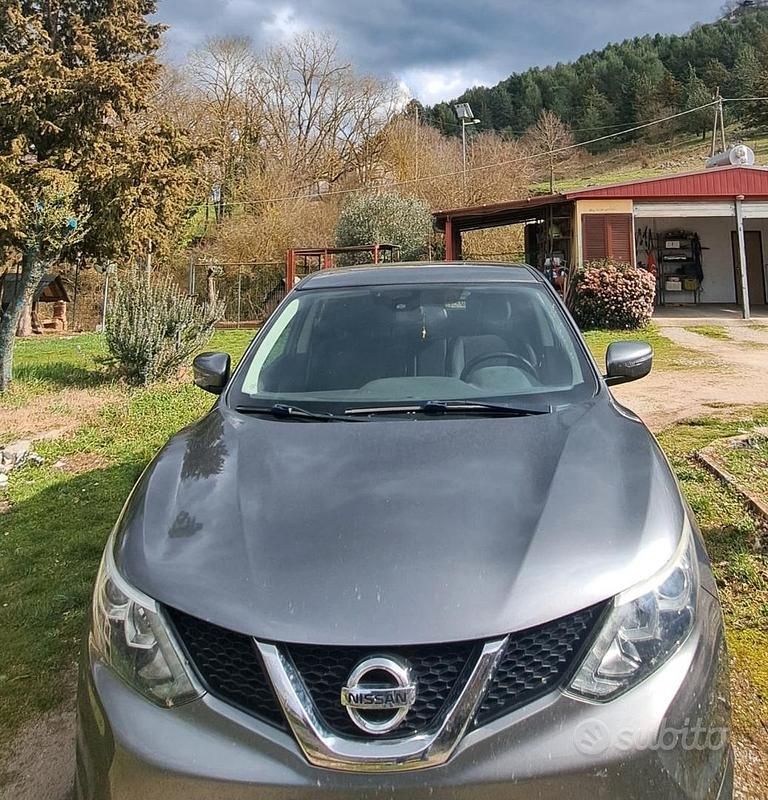 Usata Nissan Qashqai 2015 Grigio SUV