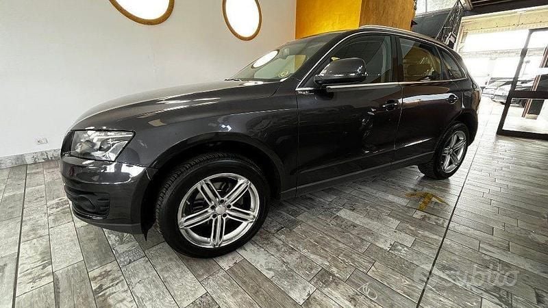 Usata Audi Q5 143 CV (105 kW) 2010 Grigio SUV