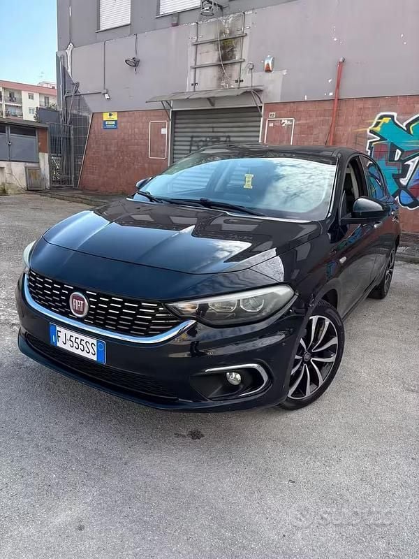 Usata Fiat Tipo Easy 120 CV (88 kW) 2017 Blu Station wagon