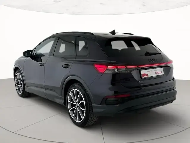 Usata Audi Q4 e-tron S-Line 210 kW (286 CV) 2025 Viola aurora metallizzato SUV