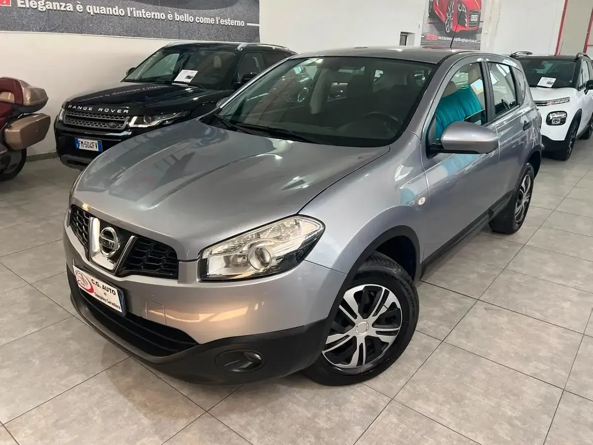 Usata Nissan Qashqai Acenta 110 CV (80 kW) 2013 Grigio SUV