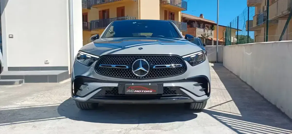 Usata Mercedes GLC300 AMG Line Premium 269 CV (197 kW) 2025 Grigio SUV