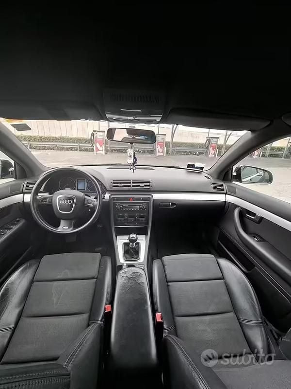 Usata Audi A4 Ambiente 140 CV (102 kW) 2005 Nero Station wagon
