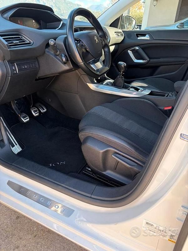 Usata Peugeot 308 SW Allure 130 CV (95 kW) 2021 Bianco Station wagon