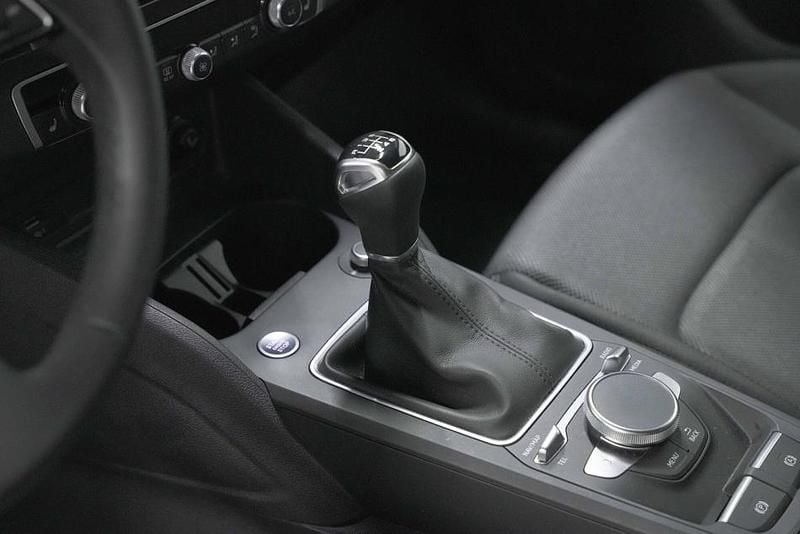 Usata Audi Q2 Advanced 116 CV (85 kW) 2023 Argento SUV